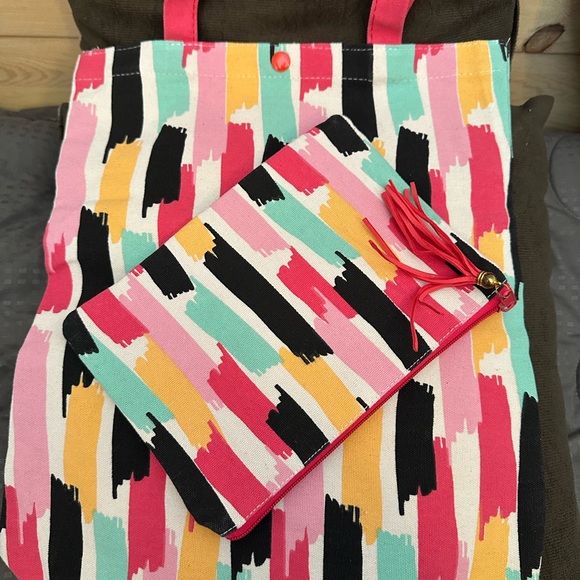 Colorful Crossbody Bag Set - Picture 2 of 8